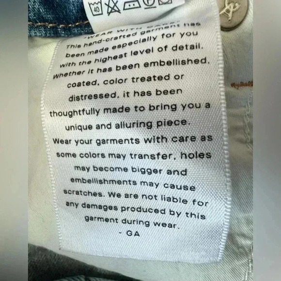 GOOD AMERICAN | women’s high rise distressed jeans. Size: 6/28 - Picture 15 of 15